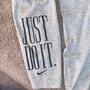 Women’s NIKE leggings